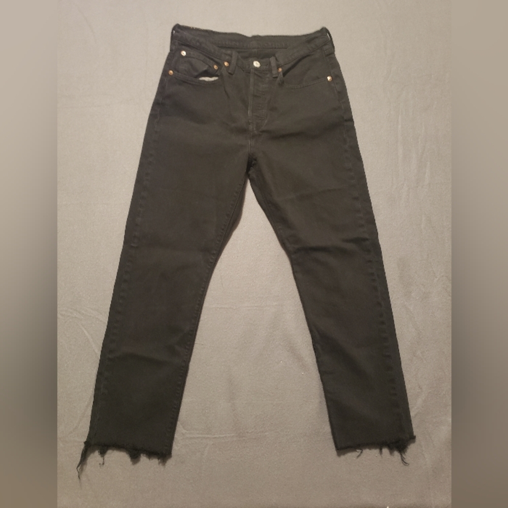 Levis size 30x28 Black